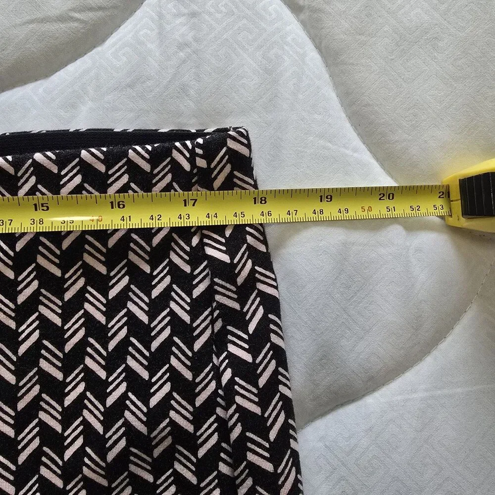 Maeve Black & Pink Geometric Cropped Pants